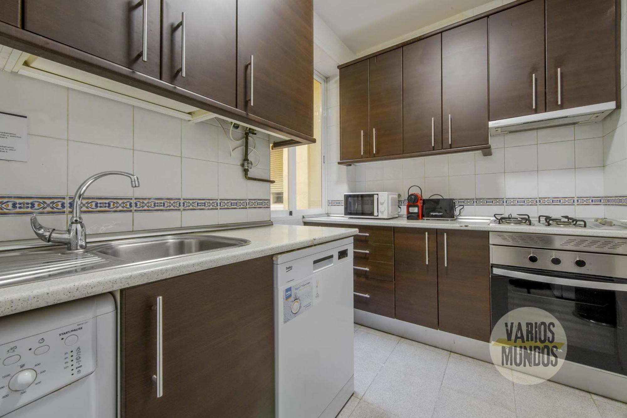 Practico Apt 7Pax En Calle Santa Ana Centro De Madrid Luaran gambar